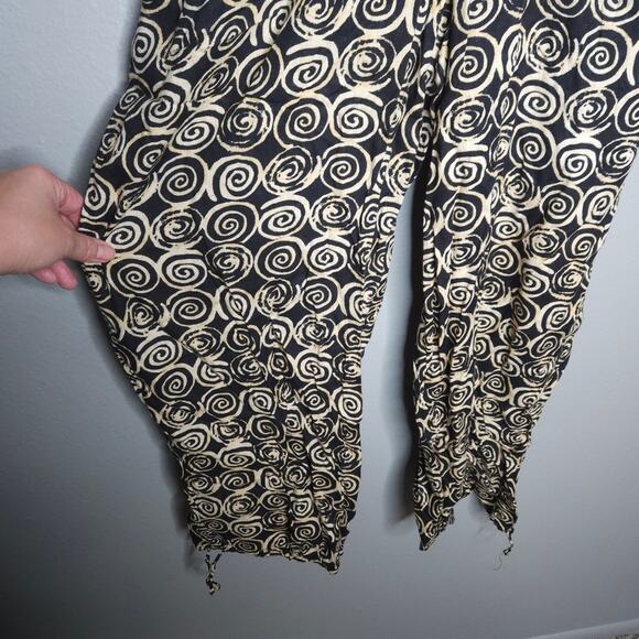 Urban Outfitters Vale Printed baloon Jumpsuit - Picture 5 of 9